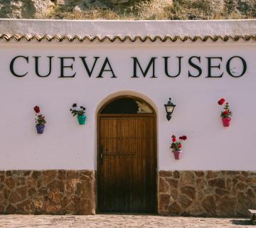 cueva museo